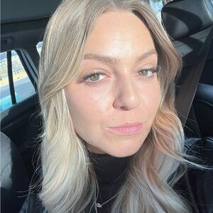 Meet your Posher, Valentina